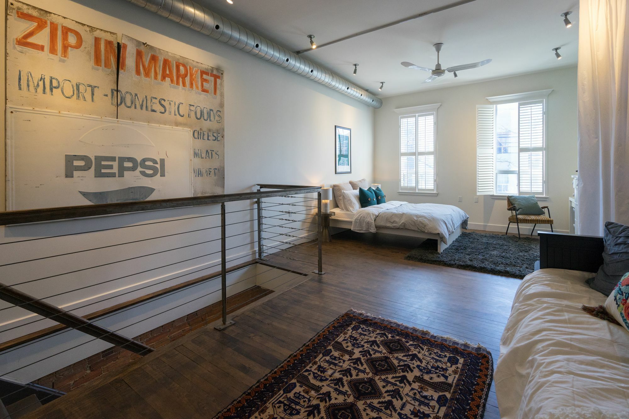 Applewood Suites - 2 Story Ossington Loft Toronto