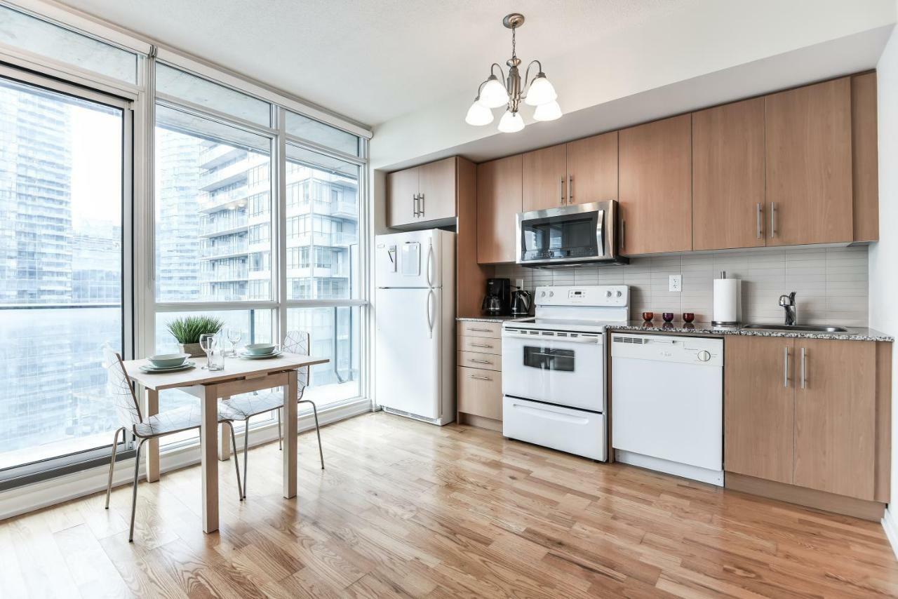 Apartment Bremner Toronto
