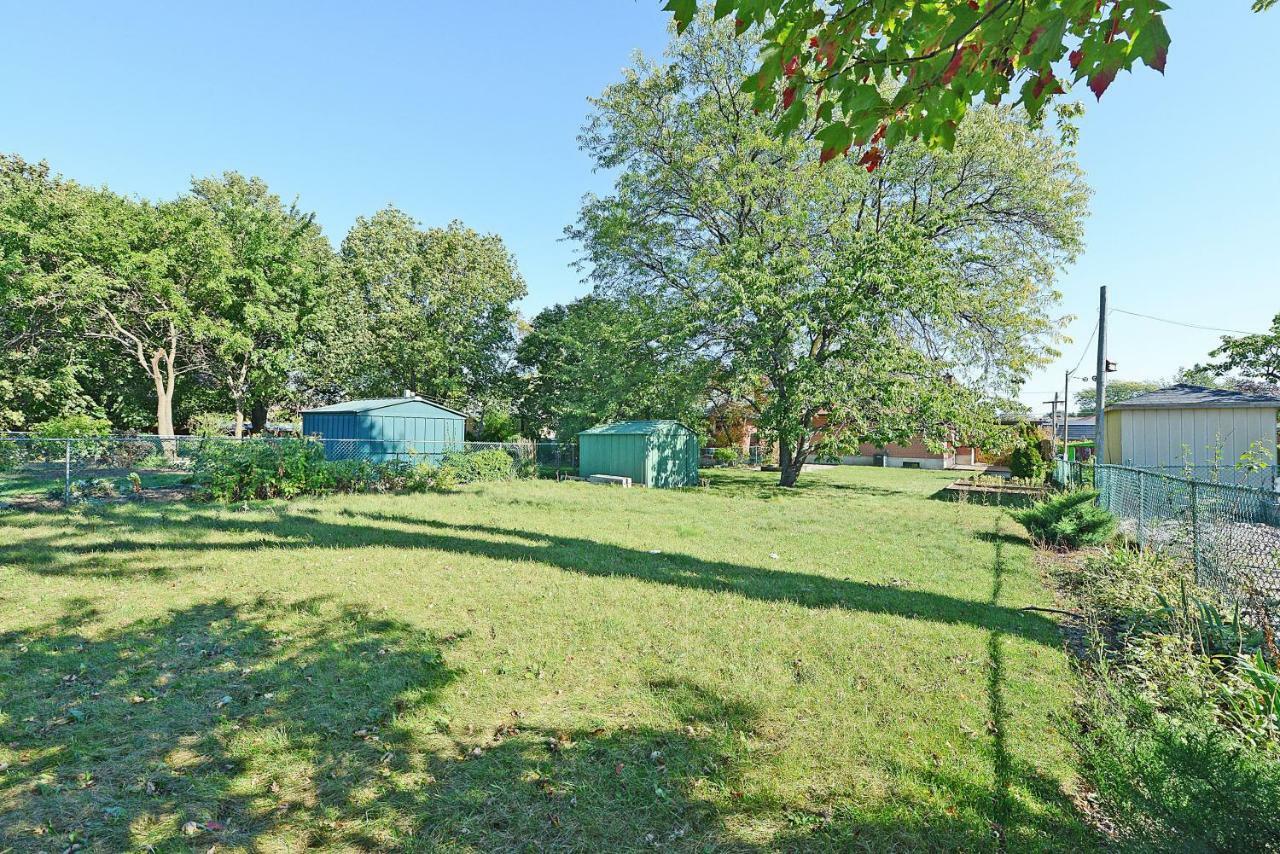 Richview Gardens * Toronto