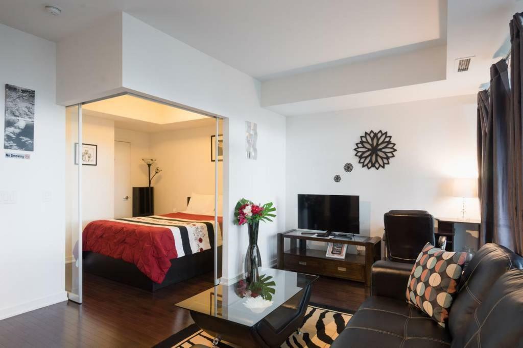 14 York Street Apartment Toronto