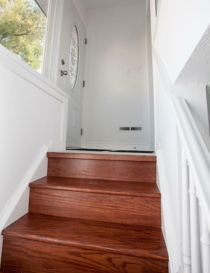 Holiday home Cozy 3br 2bth Lower Unit, A Min To Hwy401, 404 & Dvp Toronto