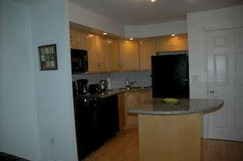 Living Suites Toronto - Front & John Apartment