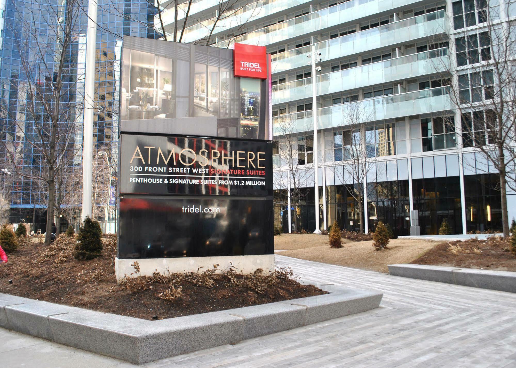 Apartment Living Suites Toronto - Front & John