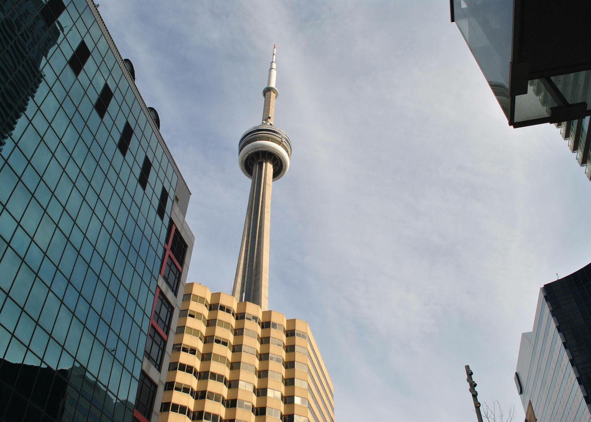 Living Suites Toronto - Front & John