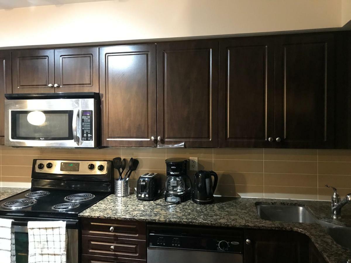 Apartment Downtown 2 Bedroom Families Only Sleeps 5 *