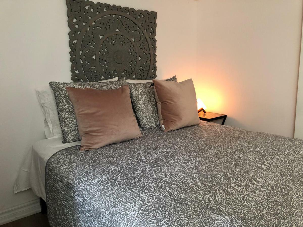 Professionally Decorated Apartment *
