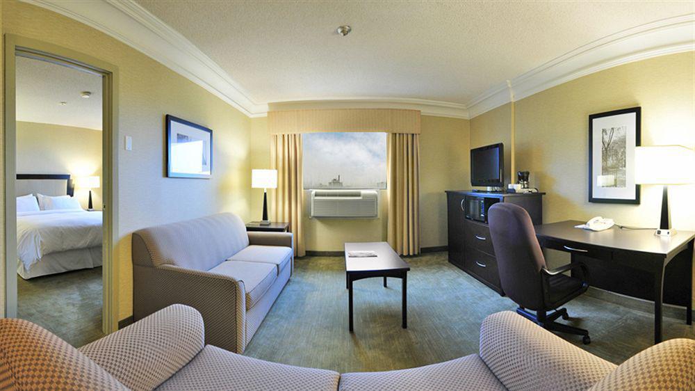 Hampton & By Hilton Downtown Toronto