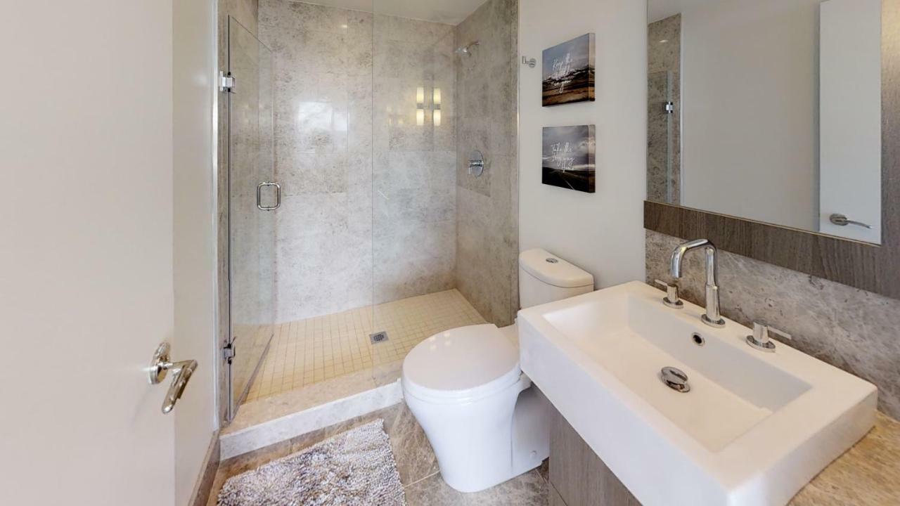 Luxury Downtown Apartment