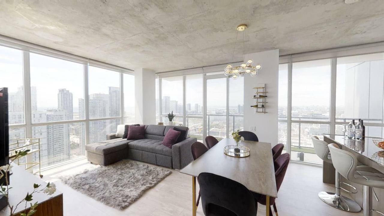 Luxury Downtown Apartment *