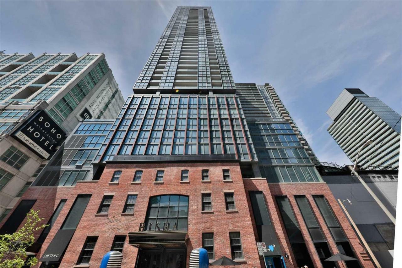 Luxury Downtown Apartment *