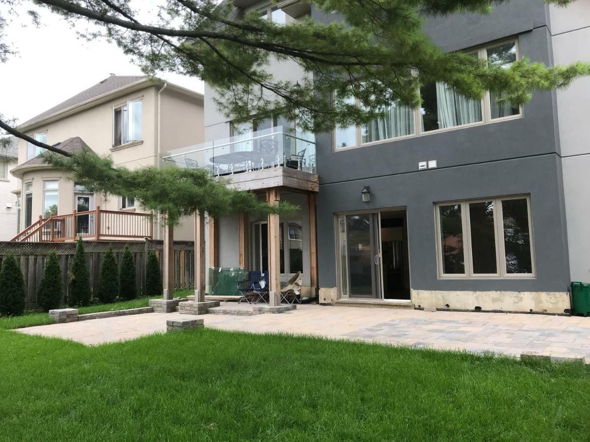 Hillcrest Modern House Toronto