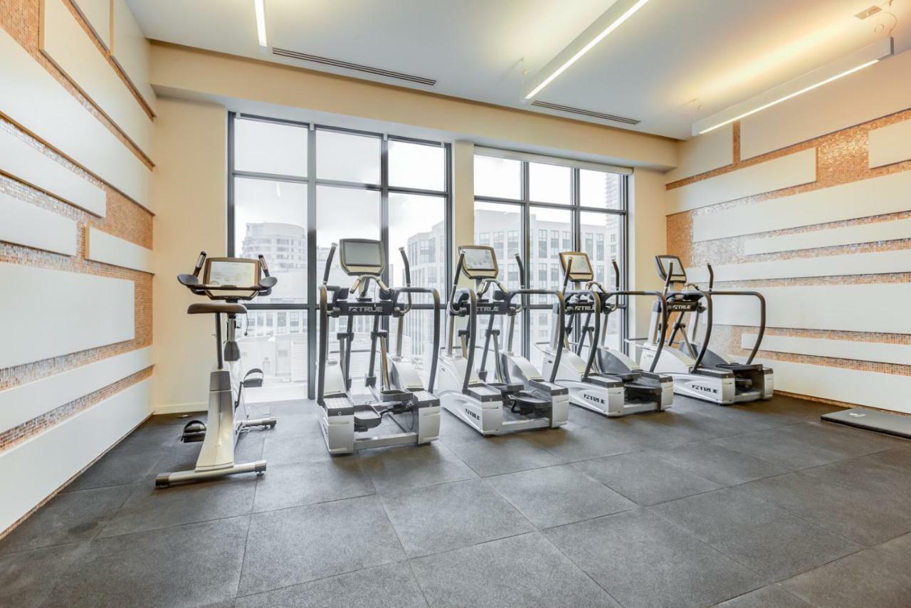 Apartment Chol Furnished Heart Of Downtown Toronto, 2 Beds, Free Parking, Cn Tower View Toronto