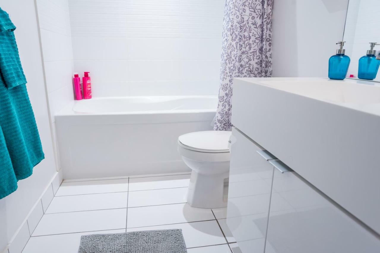 Luxury Downtown - 2 Bedroom Toronto