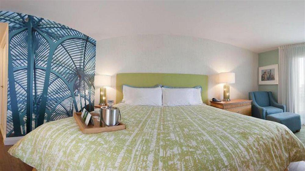 Western Premier Airport Carlingview 3*