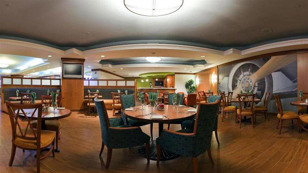 Western Premier Airport Carlingview Hotel