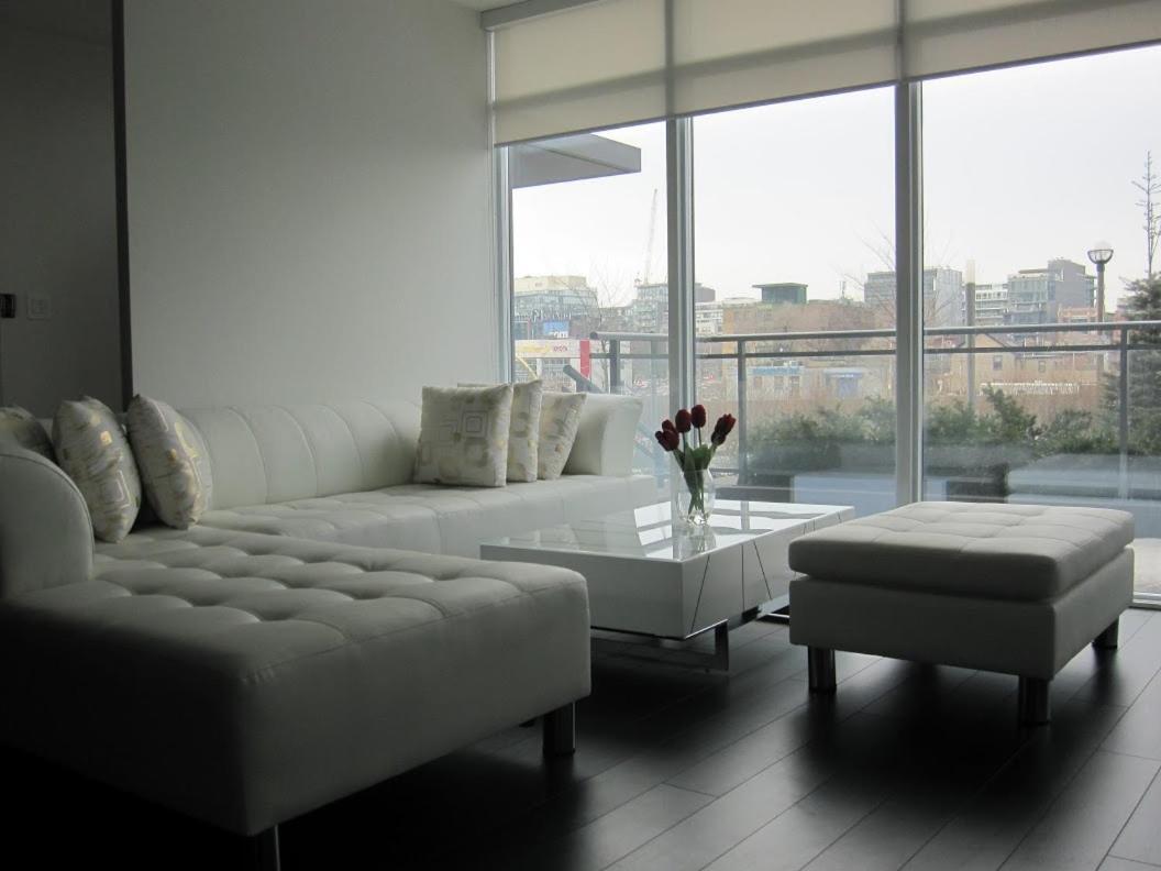 Hydewest - Iceboat Terrace Furnished * Toronto