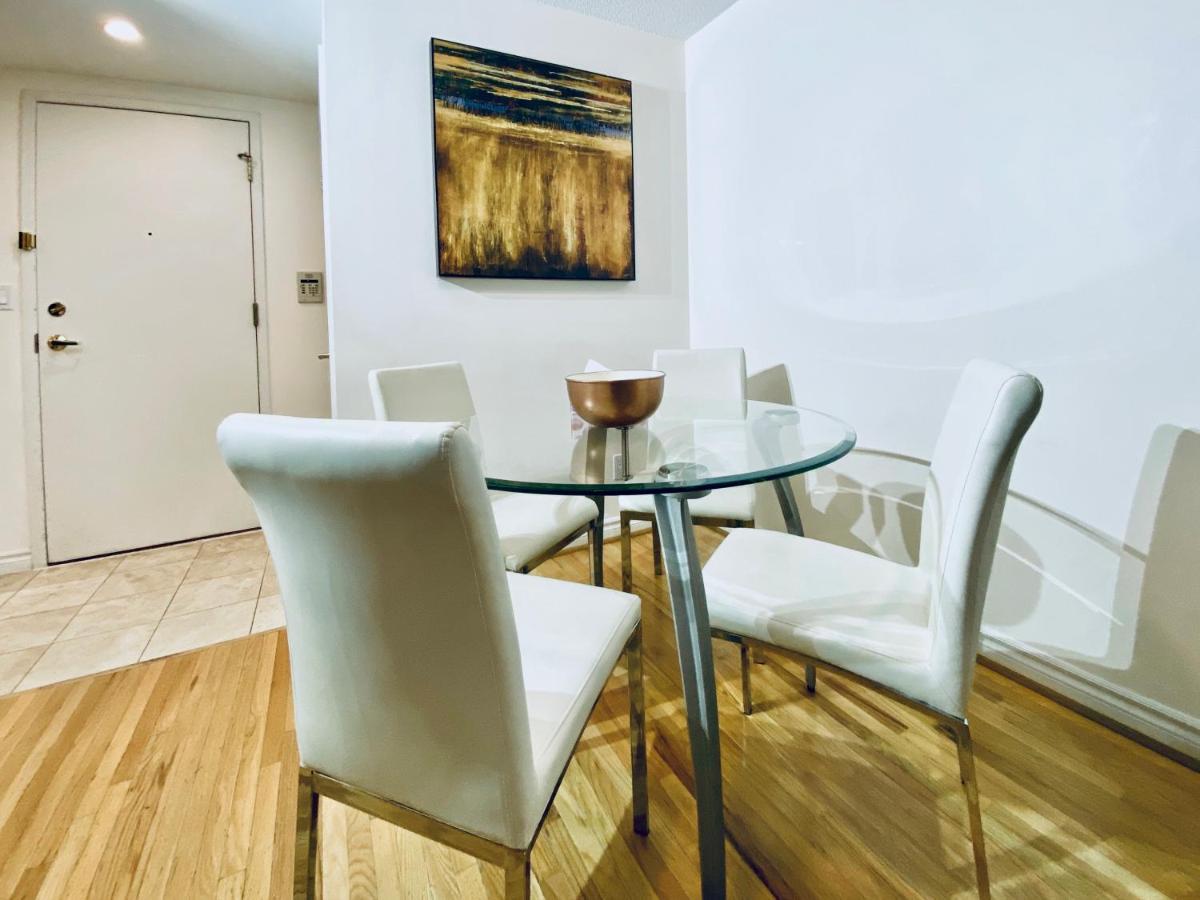 City Stay Condos - Downtown Toronto, Simcoe Street Apartment *