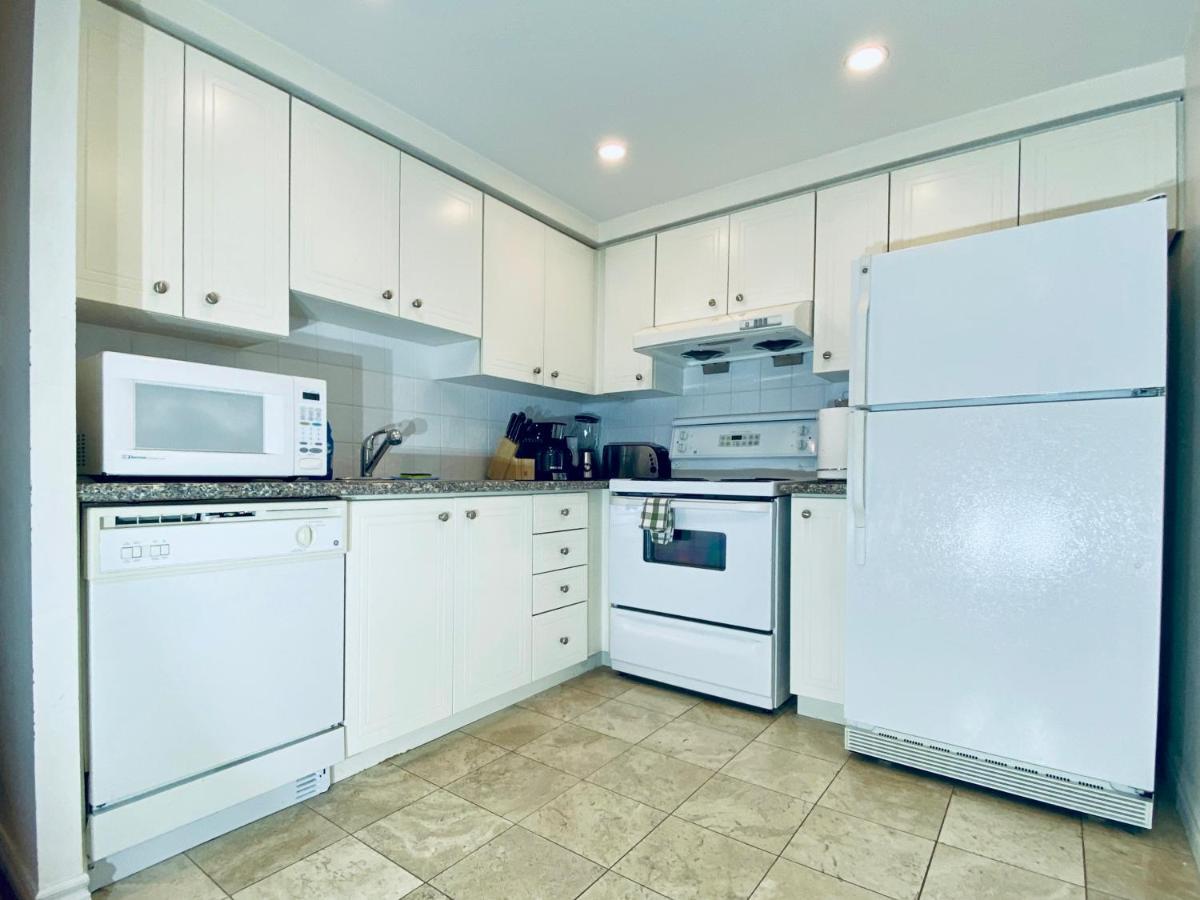 Apartment City Stay Condos - Downtown Toronto, Simcoe Street *
