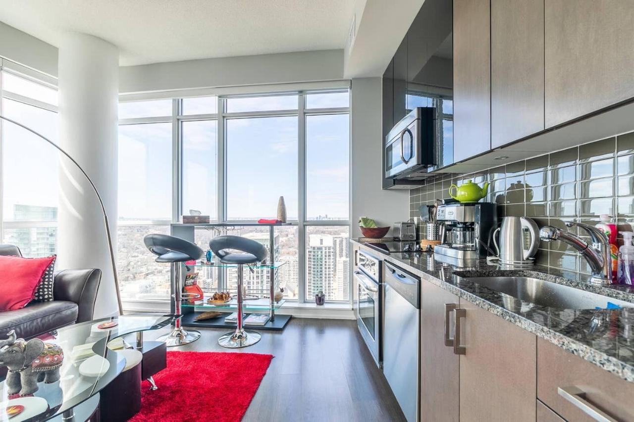 89 Dunfield Avenue Apartment *
