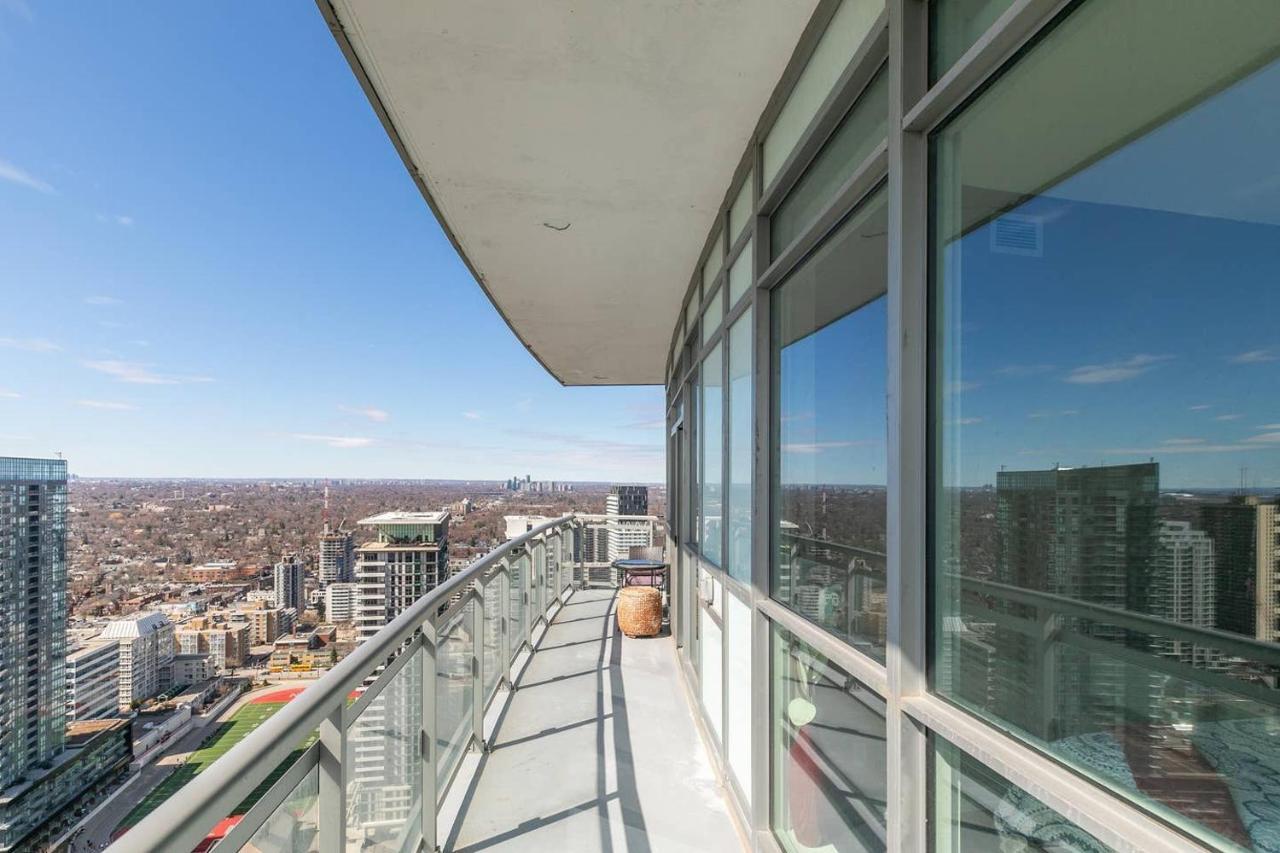 Apartment 89 Dunfield Avenue *