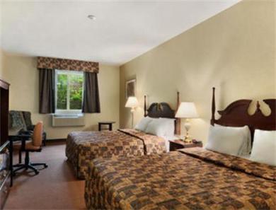 Howard Johnson By Wyndham Downtown West Hotel *