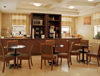 Hotel Howard Johnson By Wyndham Downtown West Toronto
