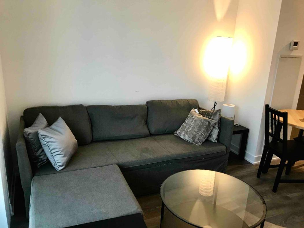 Skyview Brand New In Core Business District *