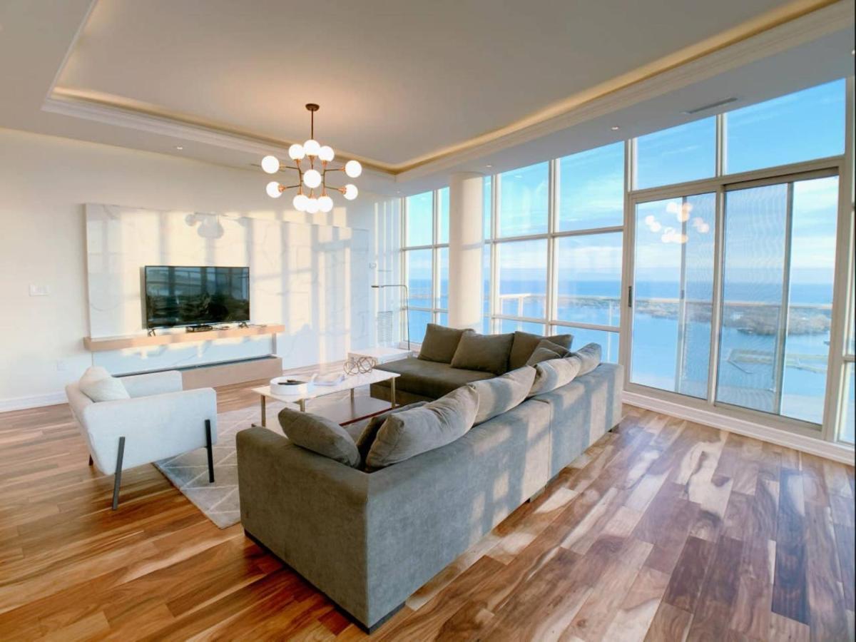 Luxury Penthouse In Downtown Apartment Toronto