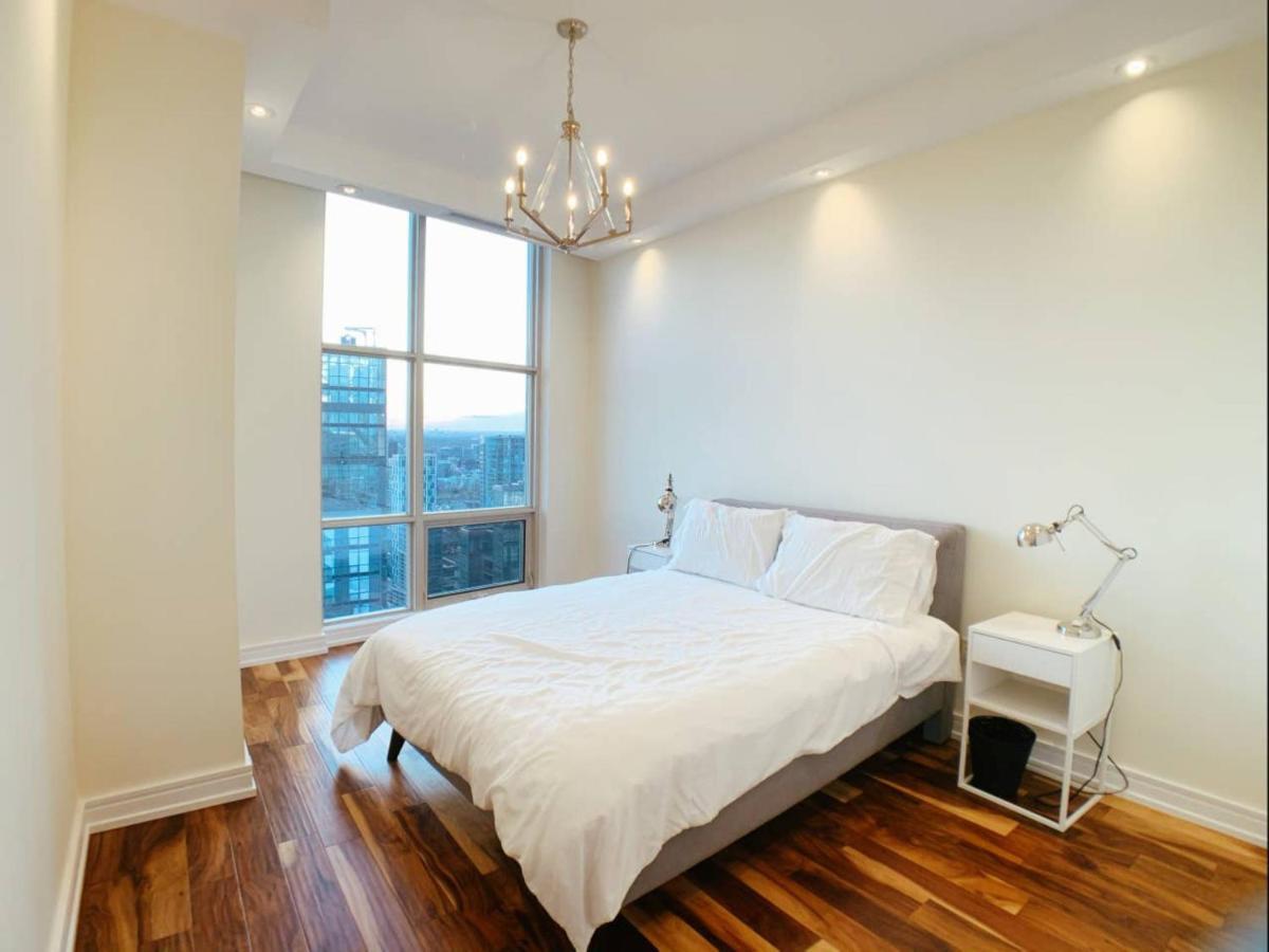 Luxury Penthouse In Downtown Apartment *