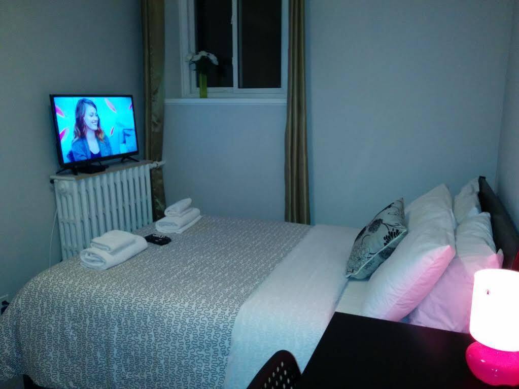 The Parkway Place Guest house Toronto