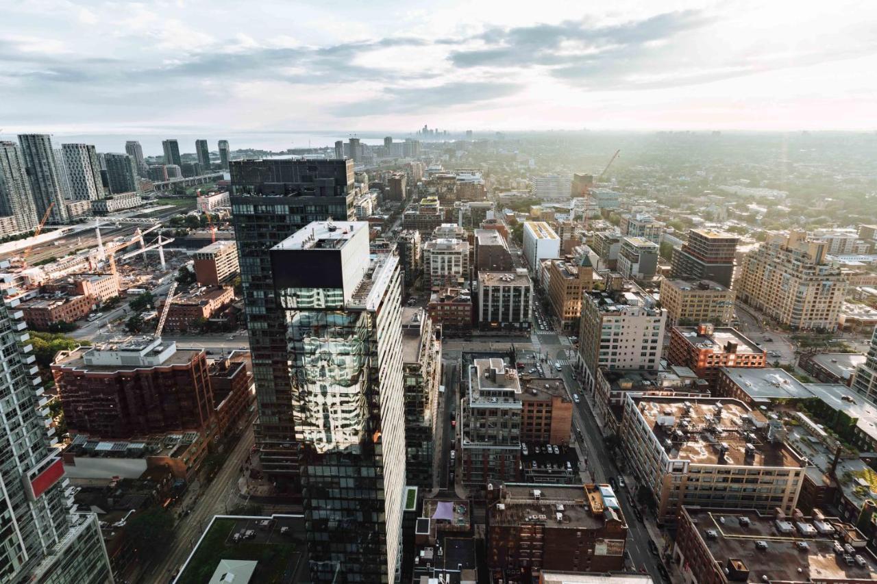 Skyview Brand New In Core Business District * Toronto