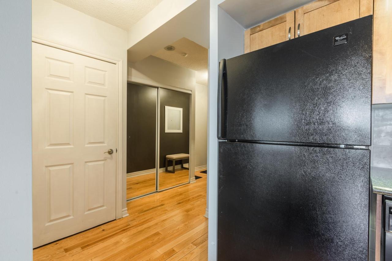 Aoc - Heart Of Downtown 3* Toronto