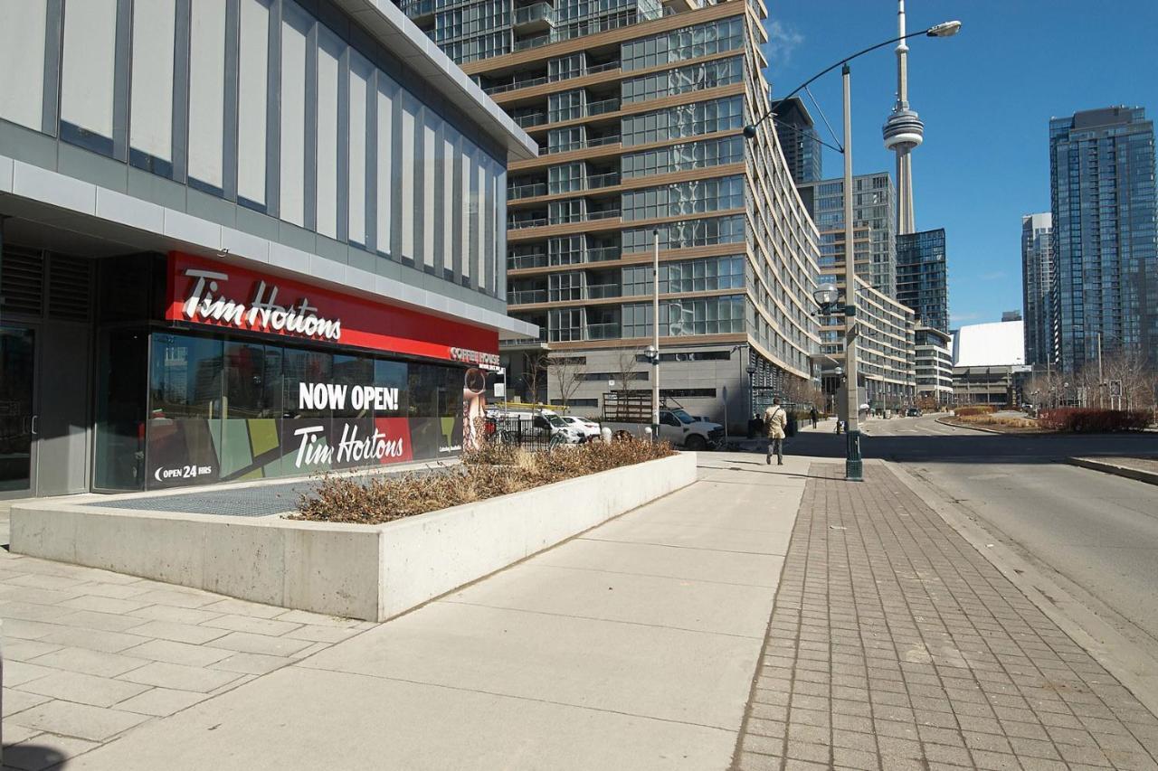 Whitehall Suites - Lakeview Suites * Toronto