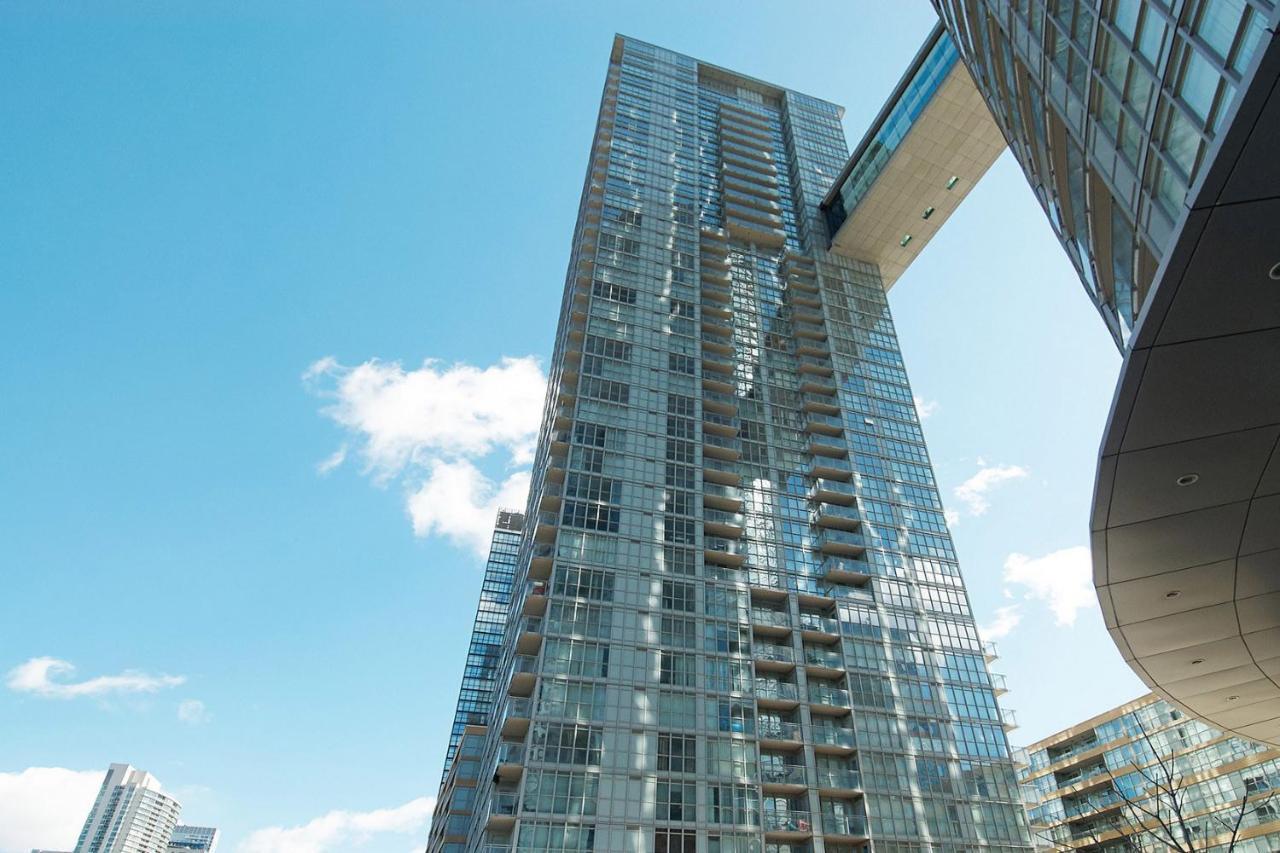 Whitehall Suites - Lakeview Suites Toronto