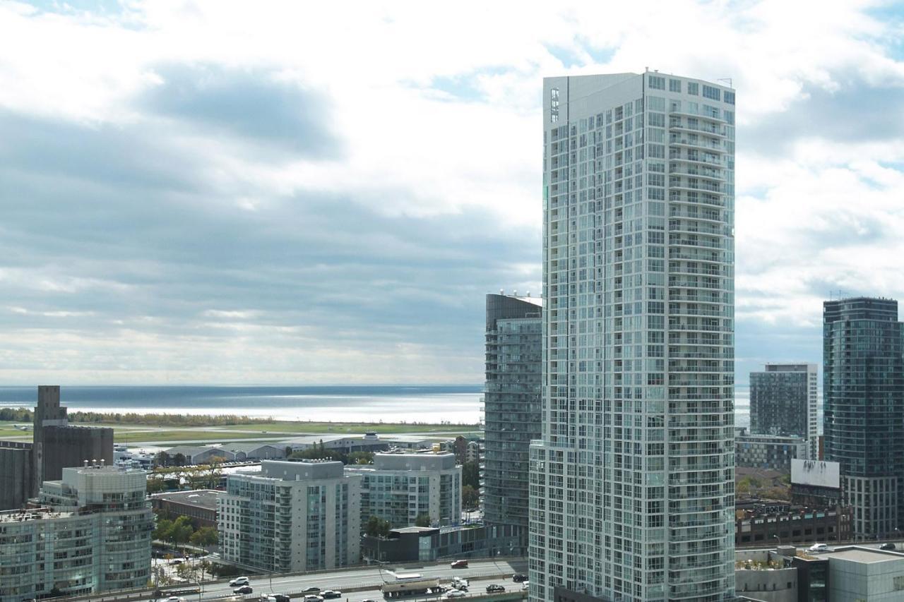 Whitehall Suites - Lakeview Suites Apartment
