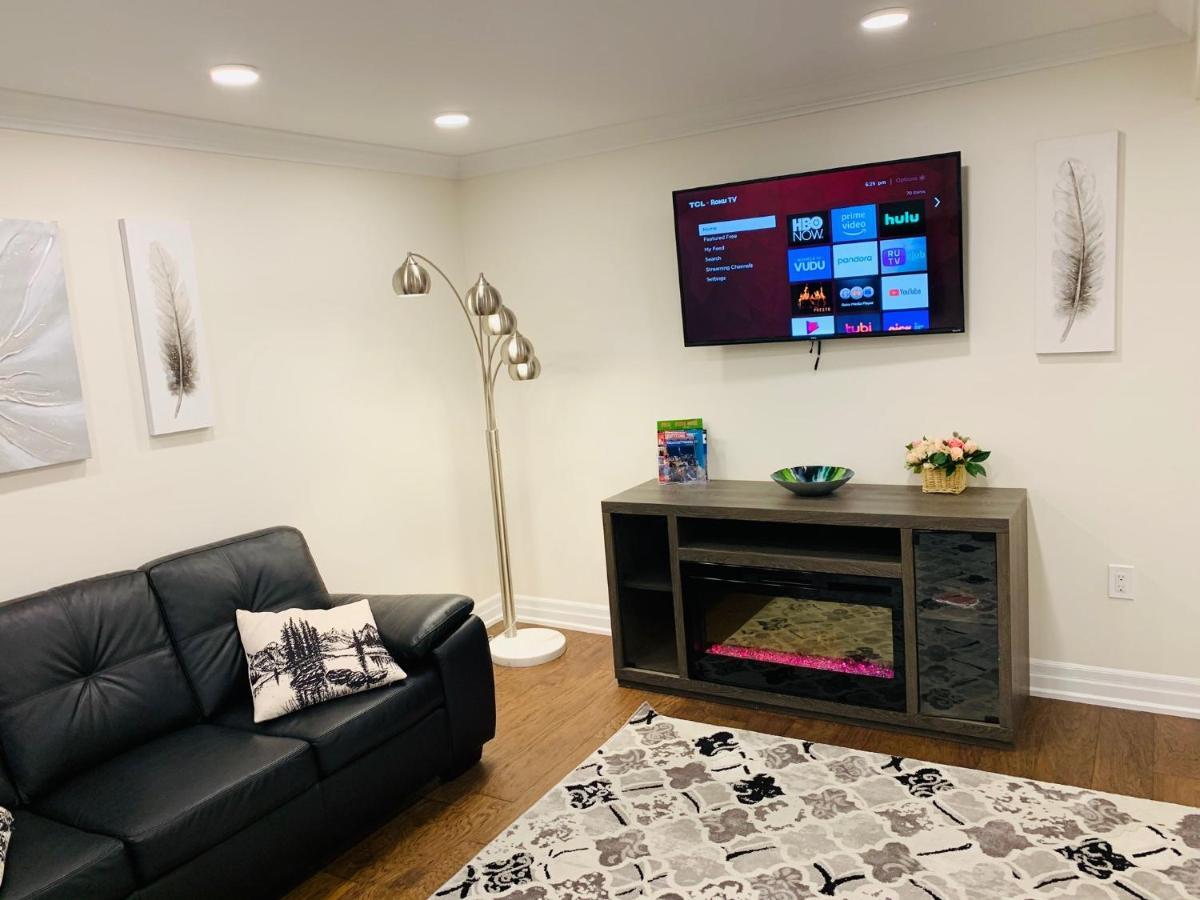 Luxury 2 Bedroom High Park Residence, Roncesvalles Village