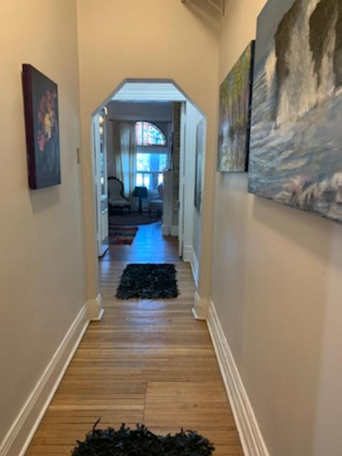 Authentic 1 Bedroom *
