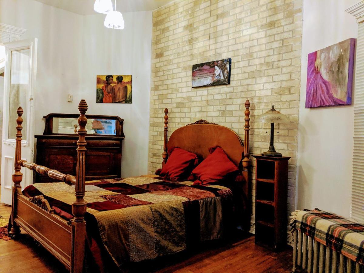 Authentic 1 Bedroom * Toronto