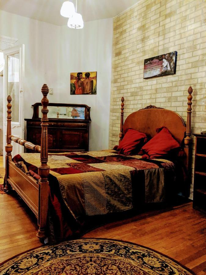 Authentic 1 Bedroom Toronto