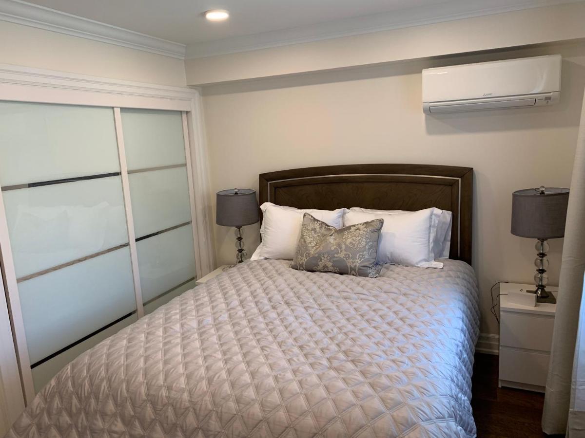 Luxury 2 Bedroom High Park Residence, Roncesvalles Village Apartment *