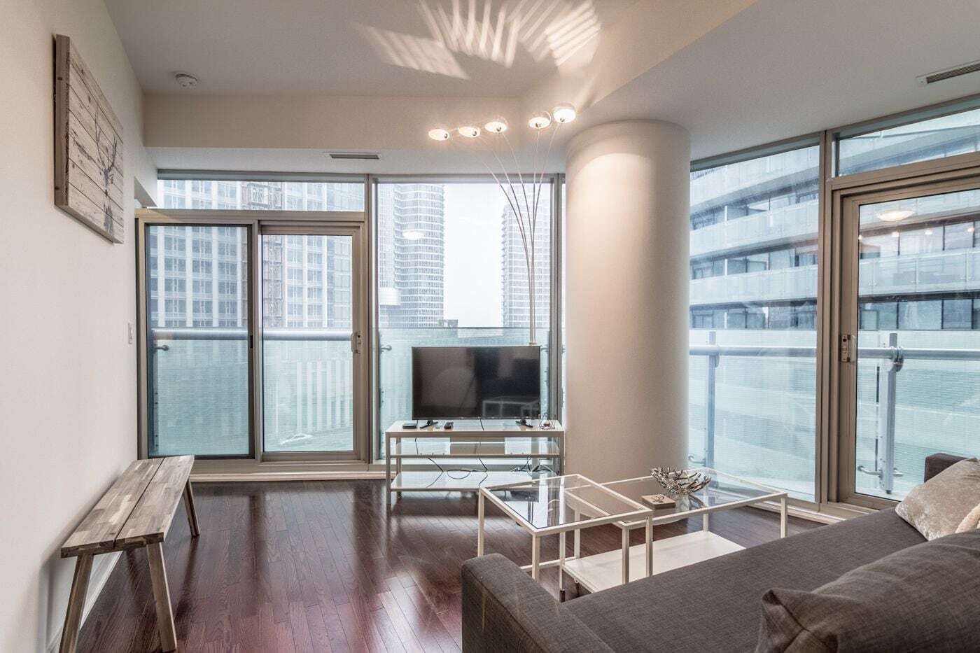 Apartment Aoc Suites - Two Bedroom Condo - City/Cn Tower View