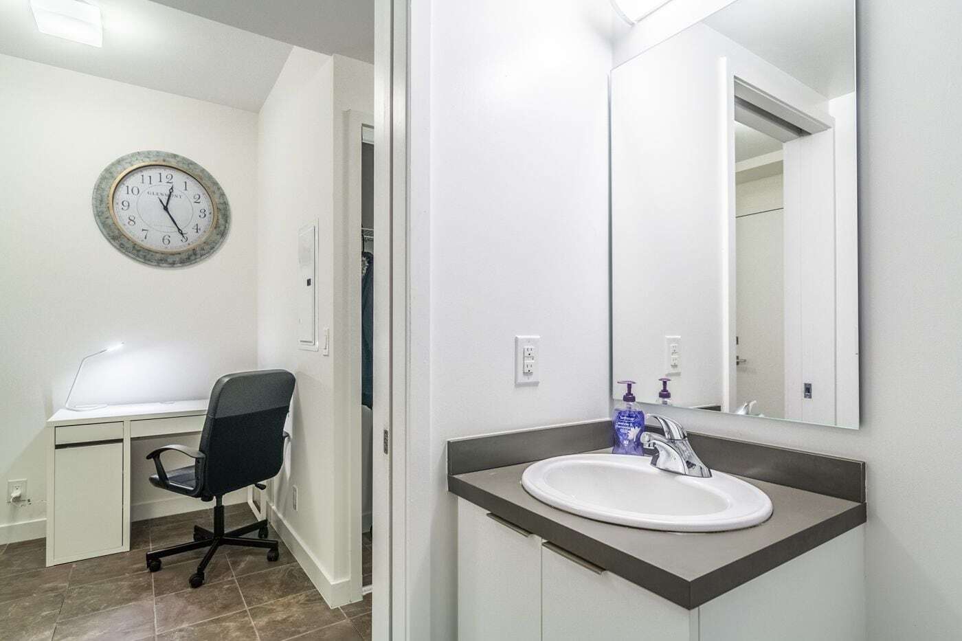 Aoc Suites - Two Bedroom Condo - City/Cn Tower View *