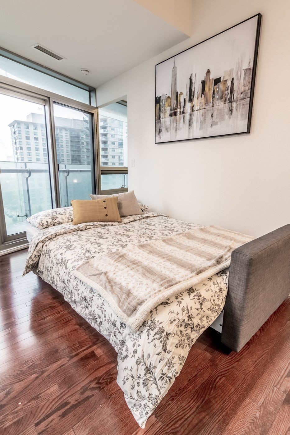 Aoc Suites - Two Bedroom Condo - City/Cn Tower View