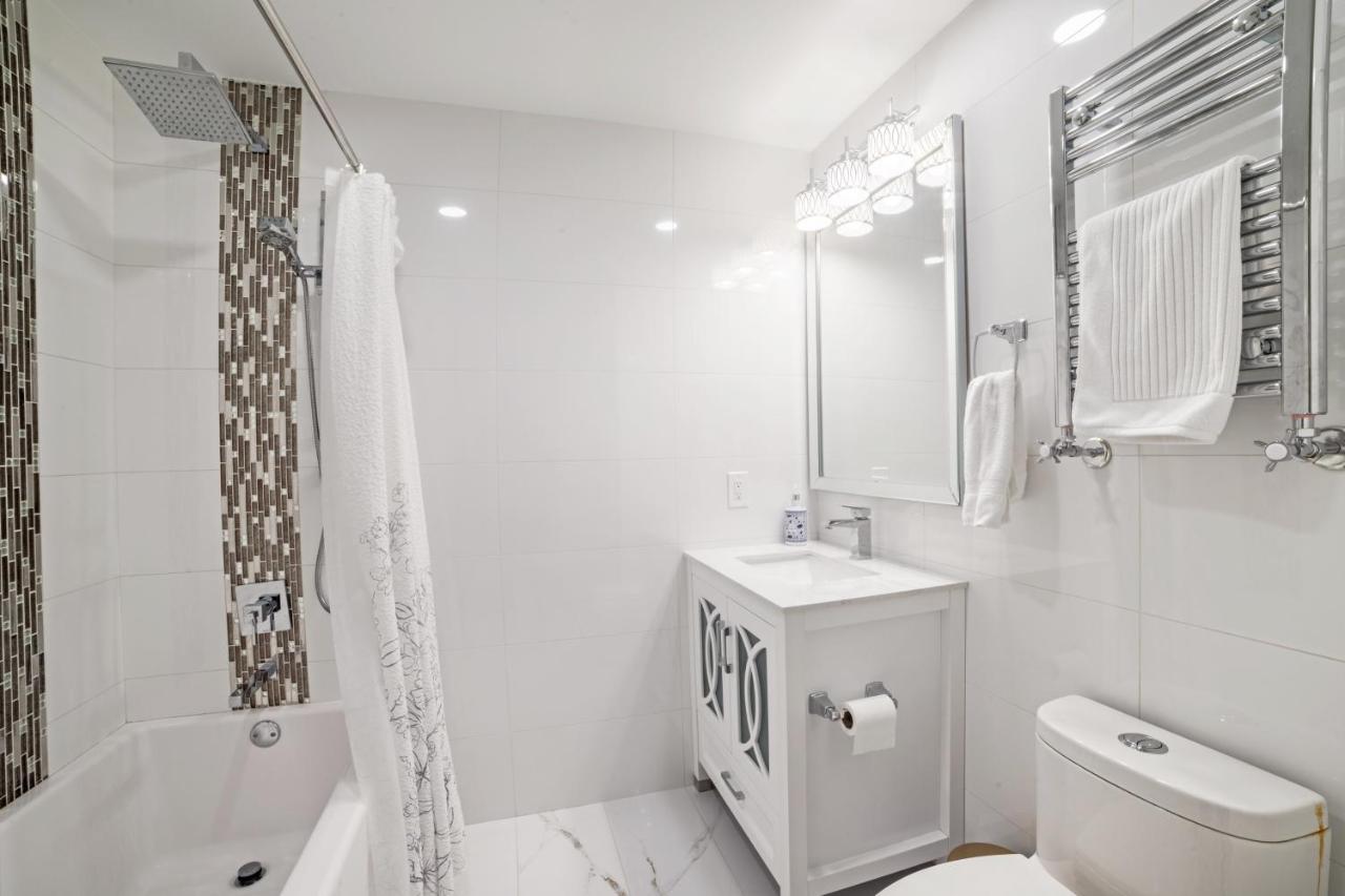 Luxury 2 Bedroom High Park Residence, Roncesvalles Village *