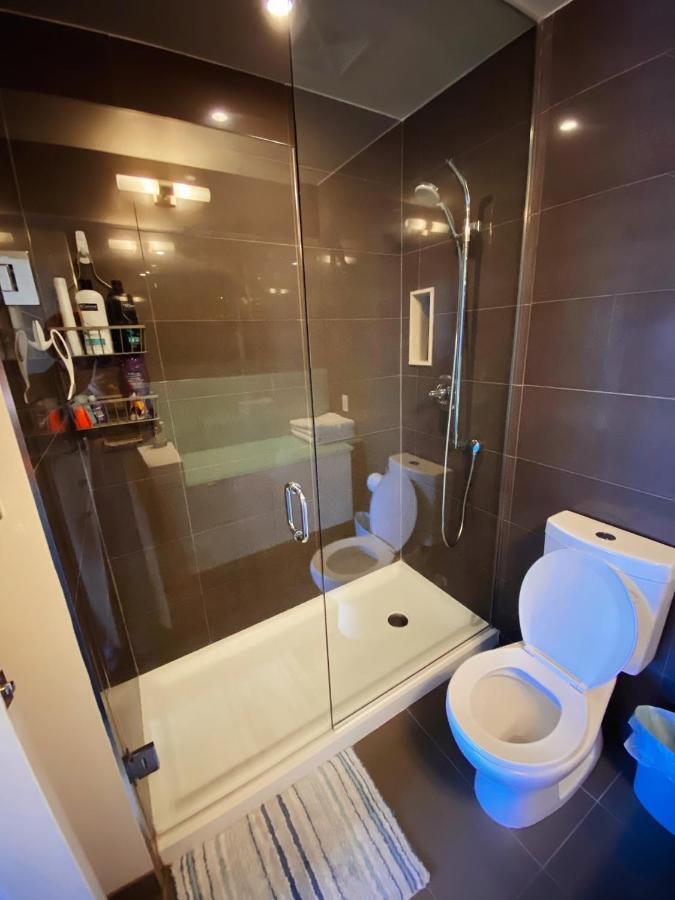 Luxury On Cn Tower Toronto