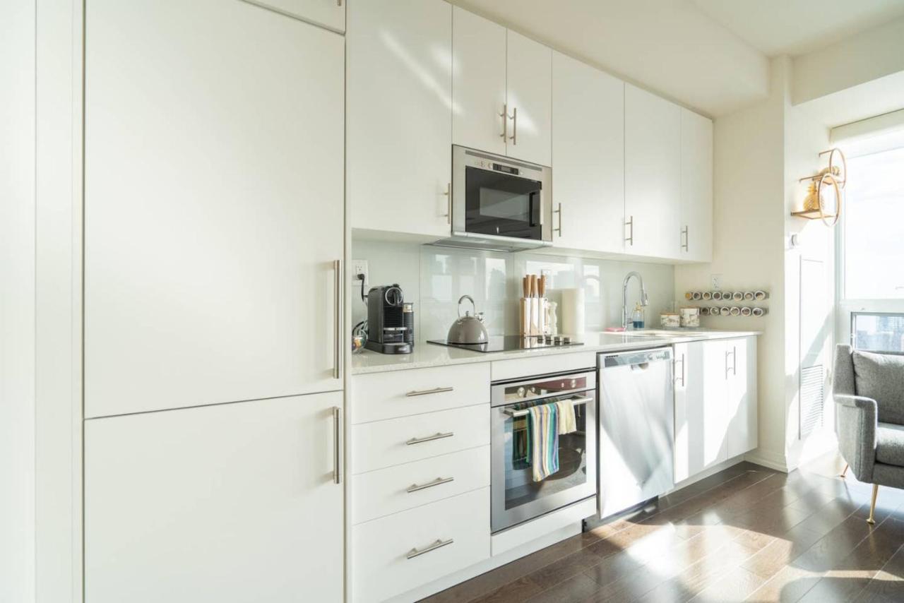 Modern Downtown Studio * Toronto