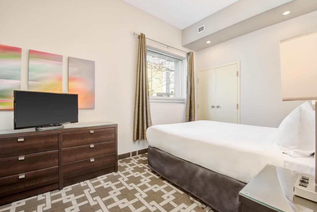 Hotel Willowdale North York 3*