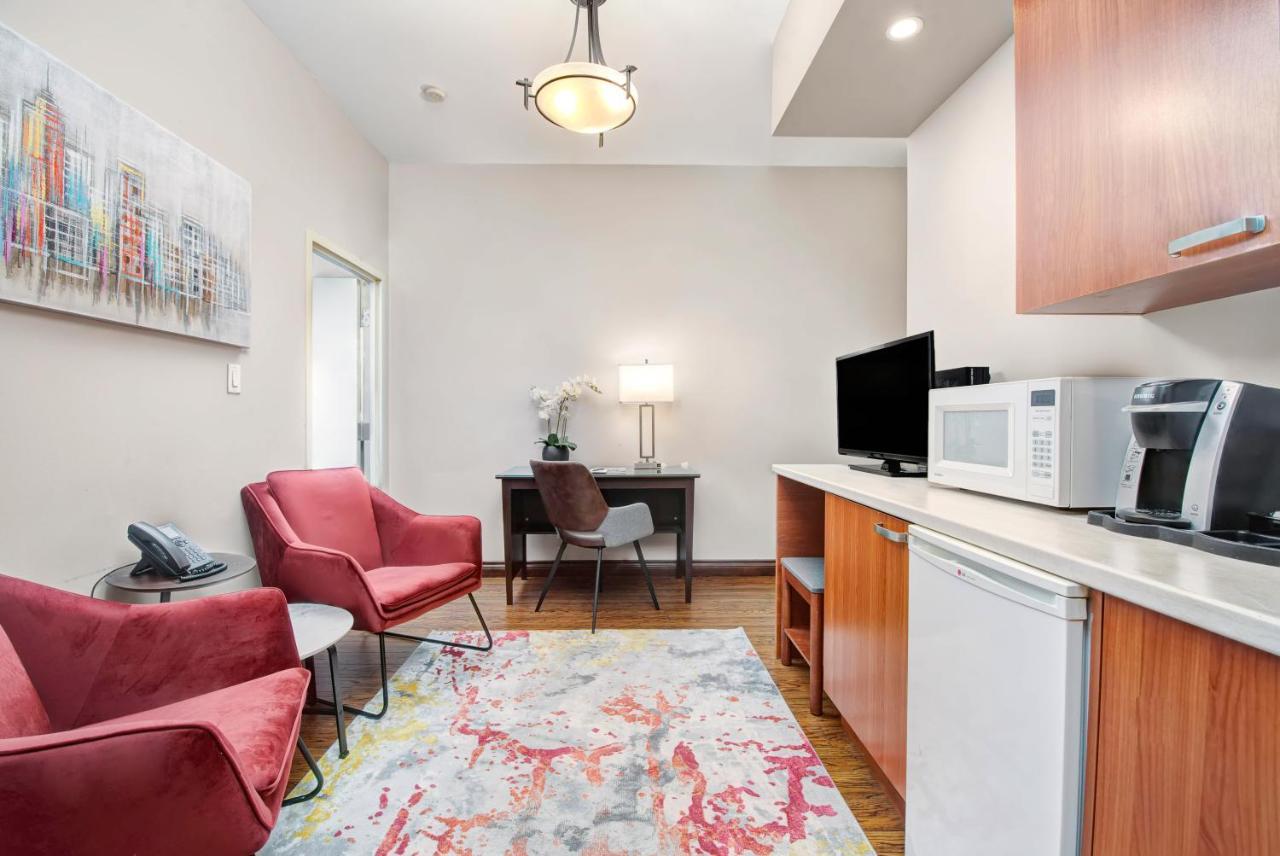 Willowdale North York Hotel 3*