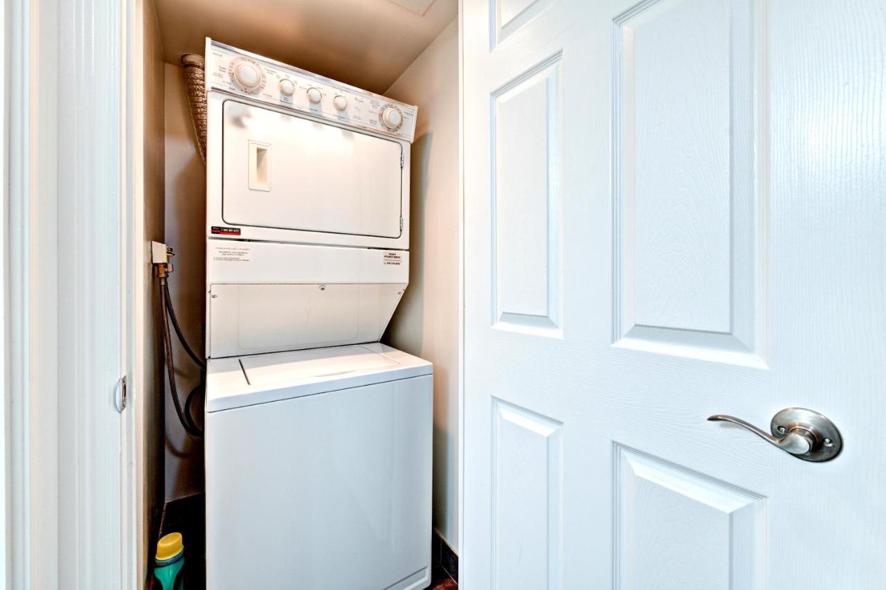 Pelicanstay At Yonge & Sheppard North York Apartment *
