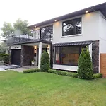 Iresidence In Toronto - 4 Bedroom Vacation Home